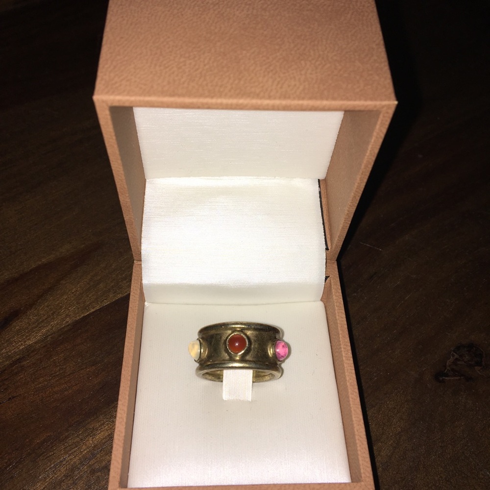5-gemstone ring